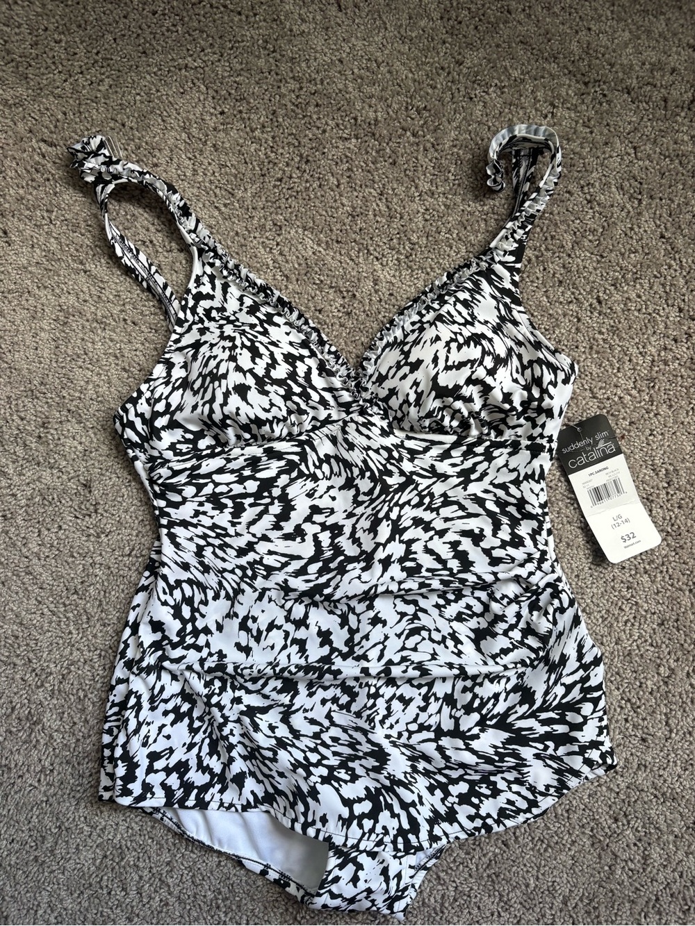 Catalina suddenly slim Black & White Abstract One-Piece Swimsuit